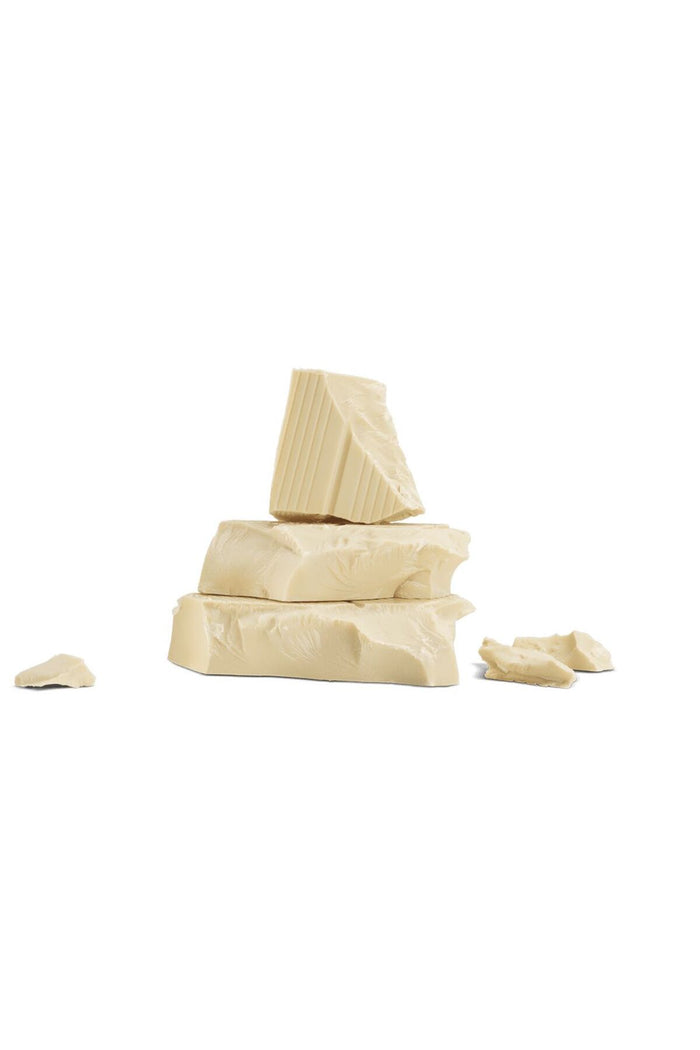 Altınmarka Alt450 White Confectionery Couverture is a professional-quality white compound chocolate designed for bakery, pastry, and confectionery applications.