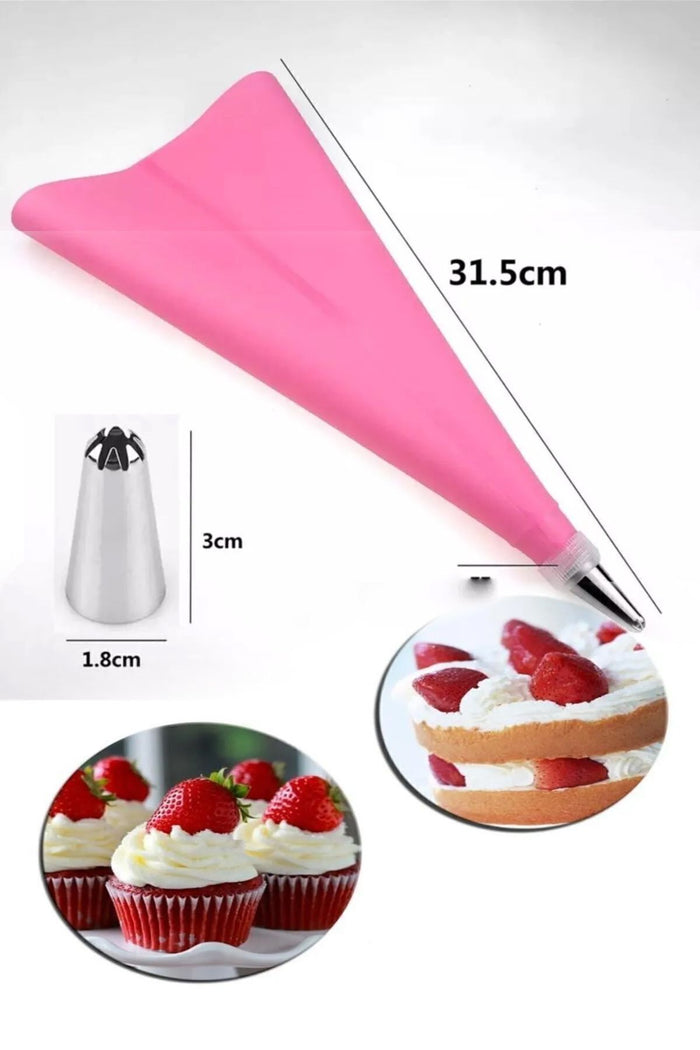 Create beautifully decorated cakes and desserts with the Chefmaster Cream Piping Bag Set.