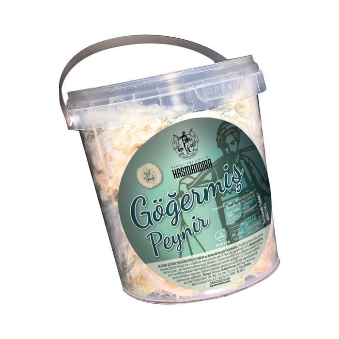 Hasmandıra Göğermiş Peynir is a traditional mold-ripened Turkish cheese crafted from high-quality cow’s milk.