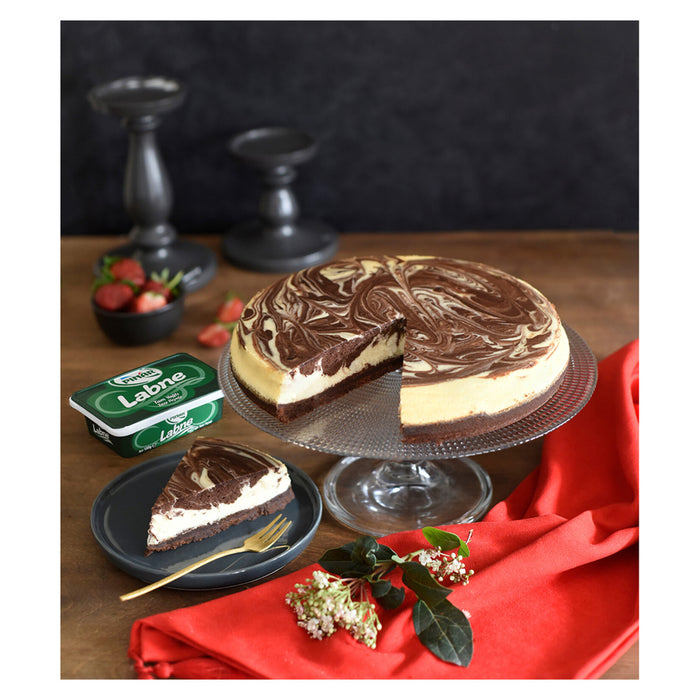 Pinar Labne Cream Cheese is a smooth, creamy staple of Turkish breakfasts and everyday cooking.