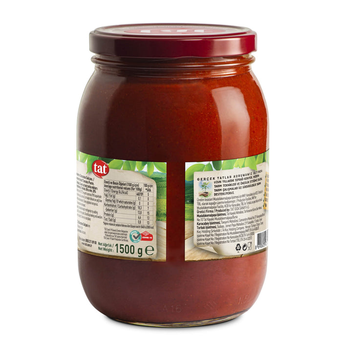 Tat Tomato Paste is a kitchen essential made from carefully selected, sun-ripened tomatoes grown in Türkiye.